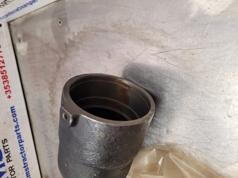 Claas, Case, Mccormick, Landini Shaft Cover Protective Shield 406853a1, 3665691m1, 6000104497 - Eje delantero: foto 5 Claas, Case, Mccormick, Landini Shaft Cover Protective Shield 406853a1, 3665691m1, 6000104497 - Eje delantero: foto 5