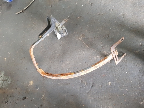 Deutz Agrotron 6120.4 Front Axle Fender Lhs Assy 0.016.4281.4/30, 0.019.4606.3 - Guardabarros: foto 1 Deutz Agrotron 6120.4 Front Axle Fender Lhs Assy 0.016.4281.4/30, 0.019.4606.3 - Guardabarros: foto 1