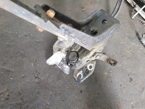 Deutz Agrotron 6120.4 Front Axle Fender Lhs Assy 0.016.4281.4/30, 0.019.4606.3 - Guardabarros: foto 3 Deutz Agrotron 6120.4 Front Axle Fender Lhs Assy 0.016.4281.4/30, 0.019.4606.3 - Guardabarros: foto 3