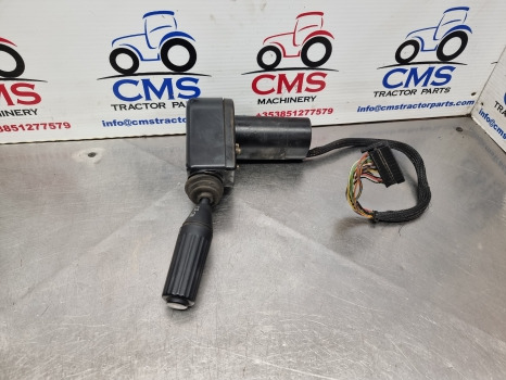 Deutz Agrotron M620, Series 6, Light Switch Lever 0.014.0007.4/20, 0.014.1170.0 - Sistema eléctrico: foto 3 Deutz Agrotron M620, Series 6, Light Switch Lever 0.014.0007.4/20, 0.014.1170.0 - Sistema eléctrico: foto 3