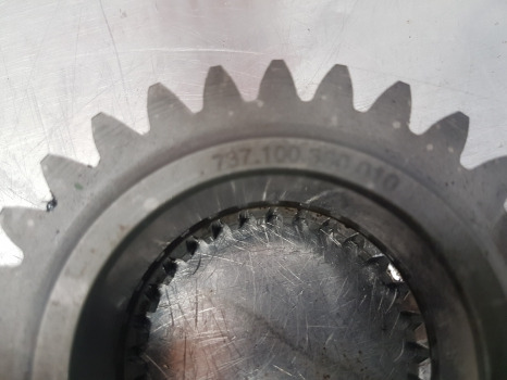 Fendt 724 S4, 714, 716, 718, 720, 722, Spur Gear Z28 737100380010 - Eje delantero: foto 4 Fendt 724 S4, 714, 716, 718, 720, 722, Spur Gear Z28 737100380010 - Eje delantero: foto 4