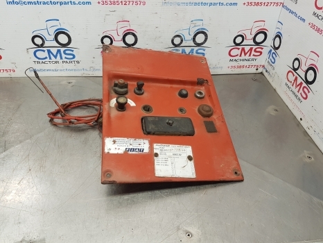 Fiat 980, Fiat 980dt, 680, 680dt, 880dt Instrument Panel 000000 - Cabina e interior para Tractor: foto 1 Fiat 980, Fiat 980dt, 680, 680dt, 880dt Instrument Panel 000000 - Cabina e interior para Tractor: foto 1