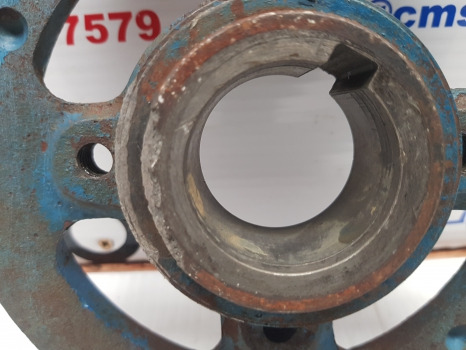 Ford 3000, 4000, 5000, 2110, 2310 Crankshaft Pulley D5nn6a312a ,83903583 - Tensor de correa para Tractor: foto 4 Ford 3000, 4000, 5000, 2110, 2310 Crankshaft Pulley D5nn6a312a ,83903583 - Tensor de correa para Tractor: foto 4