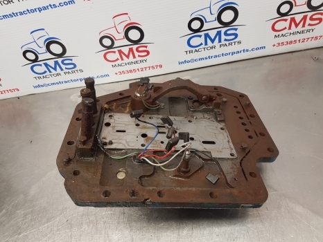 Ford 40, 7840, 5640, 8340 Transmission Control Plate Cover And Valve F0nn7z479ag - Transmisión para Tractor: foto 5 Ford 40, 7840, 5640, 8340 Transmission Control Plate Cover And Valve F0nn7z479ag - Transmisión para Tractor: foto 5