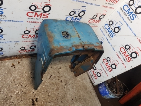 Ford 4600, 5000, 4140, 3600 Nose Cone For Wer Air Cleaner D4nn8n202d, D4nn8n202m - Carrocería y exterior para Tractor: foto 5 Ford 4600, 5000, 4140, 3600 Nose Cone For Wer Air Cleaner D4nn8n202d, D4nn8n202m - Carrocería y exterior para Tractor: foto 5