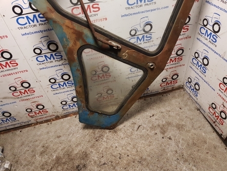 Ford 4600, 7710, 6600 Tw20, Tw20 Q Cab Door Right Assembly D8nn9420124bc - Puerta y piezas para Tractor: foto 2 Ford 4600, 7710, 6600 Tw20, Tw20 Q Cab Door Right Assembly D8nn9420124bc - Puerta y piezas para Tractor: foto 2