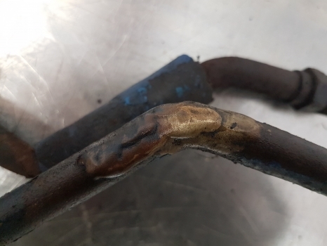 Ford 6610, 6710, 5610, 6810, 7410 Power Steering Oil Cooler Welded 83954673 - Dirección para Tractor: foto 5 Ford 6610, 6710, 5610, 6810, 7410 Power Steering Oil Cooler Welded 83954673 - Dirección para Tractor: foto 5