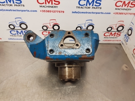 Ford Tw15, Tw25, 8210, 7910 Front Axle Swivel Housing Rhs Zp4472353331, 83945667 - Mangueta para Tractor: foto 2 Ford Tw15, Tw25, 8210, 7910 Front Axle Swivel Housing Rhs Zp4472353331, 83945667 - Mangueta para Tractor: foto 2