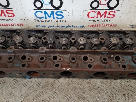 Ford Tw20, Tw30, 9700, Engine Head D9nn6090ca, D9nn6049gb, 87802116 - Cabezal de bloque para Tractor: foto 3 Ford Tw20, Tw30, 9700, Engine Head D9nn6090ca, D9nn6049gb, 87802116 - Cabezal de bloque para Tractor: foto 3