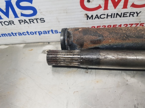 Kubota M5092 Front Axle Propeller Drive Shaft And Housing M5092 - Eje delantero: foto 5 Kubota M5092 Front Axle Propeller Drive Shaft And Housing M5092 - Eje delantero: foto 5