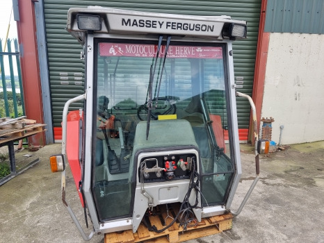 Massey Ferguson 3000 Series, 3050, 3070, 3080, 3090 Cab Complete Sold, Sold - Cabina: foto 3 Massey Ferguson 3000 Series, 3050, 3070, 3080, 3090 Cab Complete Sold, Sold - Cabina: foto 3