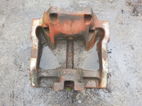 Massey Ferguson 50h, 50hx, Front Axle Casting 3510463m1 - Eje delantero para Retroexcavadora: foto 1 Massey Ferguson 50h, 50hx, Front Axle Casting 3510463m1 - Eje delantero para Retroexcavadora: foto 1
