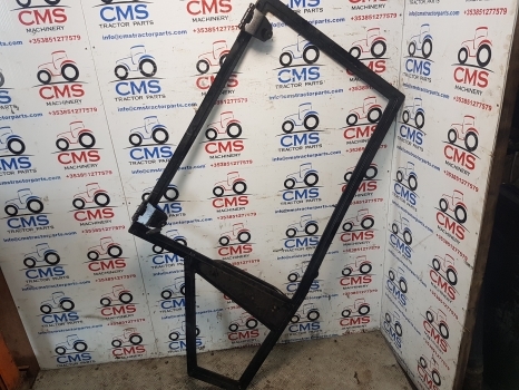 Massey Ferguson 50hx, 60hx Cab Door Frame Rhs 50hxdoor - Puerta y piezas para Retroexcavadora: foto 1 Massey Ferguson 50hx, 60hx Cab Door Frame Rhs 50hxdoor - Puerta y piezas para Retroexcavadora: foto 1