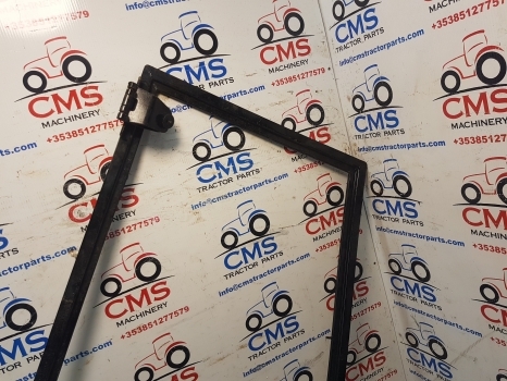 Massey Ferguson 50hx, 60hx Cab Door Frame Rhs 50hxdoor - Puerta y piezas para Retroexcavadora: foto 4 Massey Ferguson 50hx, 60hx Cab Door Frame Rhs 50hxdoor - Puerta y piezas para Retroexcavadora: foto 4