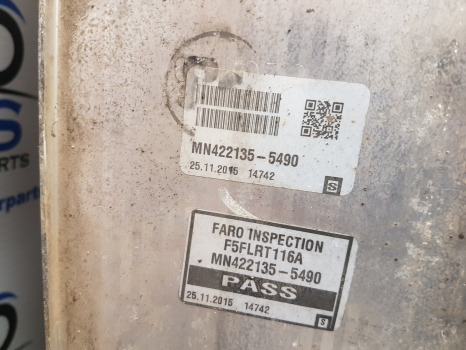 Massey Ferguson 5612, 5600 Series, Engine Water Cooler And Air Cooler 4375665m1 - Radiador: foto 4 Massey Ferguson 5612, 5600 Series, Engine Water Cooler And Air Cooler 4375665m1 - Radiador: foto 4