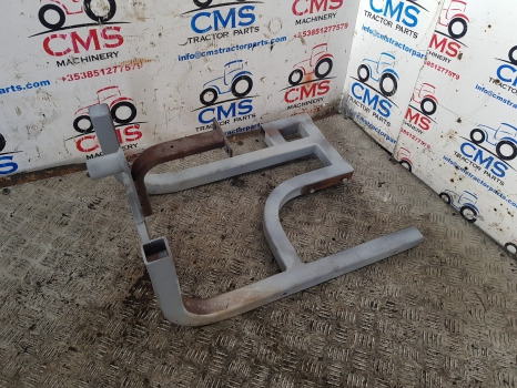 Suspensión de cabina Massey Ferguson 5612, 5613, 5611 Tool Box Step Support Bracket Frame Rhs: foto 6