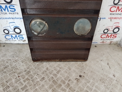 Massey Ferguson 690, 698, 699, 265, 275 Front Grille 682342m91, 1682950m91 - Parrilla para Tractor: foto 3 Massey Ferguson 690, 698, 699, 265, 275 Front Grille 682342m91, 1682950m91 - Parrilla para Tractor: foto 3