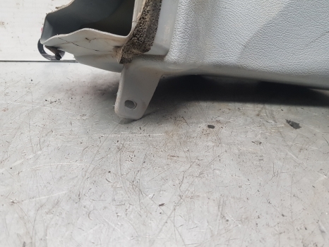 New Holland Case T7.200 Cab Air Duct Pipe Rhs 87594201, 87599954, 87646806 - Calefacción/ Ventilación para Tractor: foto 5 New Holland Case T7.200 Cab Air Duct Pipe Rhs 87594201, 87599954, 87646806 - Calefacción/ Ventilación para Tractor: foto 5