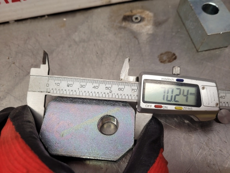 New Holland Case Tm, Mxm, T6, T7, Tsa, T7000, Maxxum, Puma Fan Weight Lock Plate Kit 82012443 - Contrapeso: foto 5 New Holland Case Tm, Mxm, T6, T7, Tsa, T7000, Maxxum, Puma Fan Weight Lock Plate Kit 82012443 - Contrapeso: foto 5