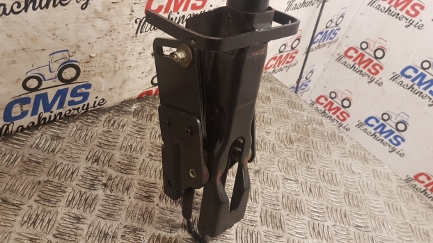 New Holland Fiat Ford L,tl Ect. Series Steering Colum & Steering Wheel 82009379 - Columna de dirección para Tractor: foto 4 New Holland Fiat Ford L,tl Ect. Series Steering Colum & Steering Wheel 82009379 - Columna de dirección para Tractor: foto 4