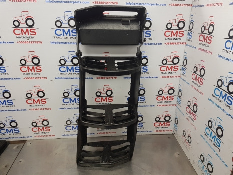 Peldaño New Holland T5.100, 110, 120 Foot Step Lhs Complete 47655756, 47692166: foto 1