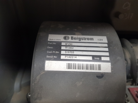 New Holland T6, T7, T6000 Series T7.200 Cab Fan Blower Unit 87651401, 87651402 - Ventilador de habitáculo para Tractor: foto 2 New Holland T6, T7, T6000 Series T7.200 Cab Fan Blower Unit 87651401, 87651402 - Ventilador de habitáculo para Tractor: foto 2