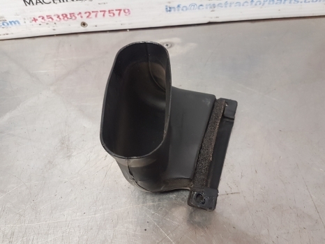 New Holland Ts115a, Ts100, Ts110, Case Maxxum, Mxu, Puma Air Duct Rhs 82034322 - Calefacción/ Ventilación para Tractor: foto 1 New Holland Ts115a, Ts100, Ts110, Case Maxxum, Mxu, Puma Air Duct Rhs 82034322 - Calefacción/ Ventilación para Tractor: foto 1