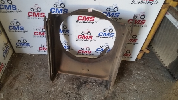 Zetor Radiator Cowling - Sistema de refrigeración para Tractor: foto 1 Zetor Radiator Cowling - Sistema de refrigeración para Tractor: foto 1