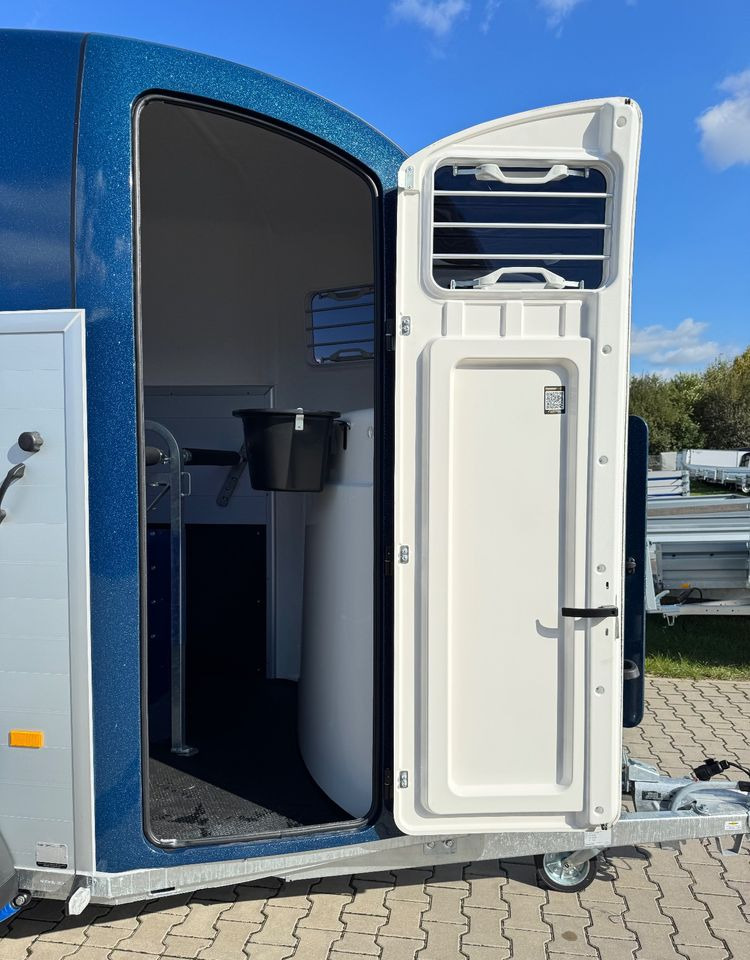 Humbaur Pegasus 2400 | siodlarnia, DMC 2400kg, przyczepa do przewozu 2 koni - Remolque de coche: foto 3 Humbaur Pegasus 2400 | siodlarnia, DMC 2400kg, przyczepa do przewozu 2 koni - Remolque de coche: foto 3