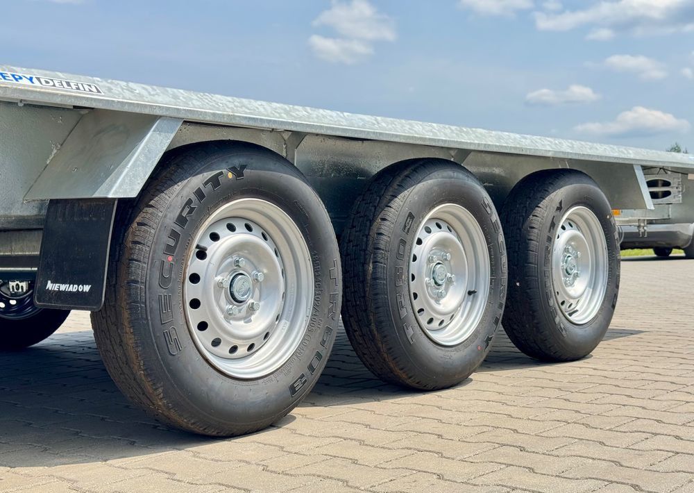 Remolque porta maquinaria nuevo Niewiadów KN401835T - 400 x 185 cm | 2570kg ładowności | trap stalowy | 3-osiowa budowlanka: foto 9 Remolque porta maquinaria nuevo Niewiadów KN401835T - 400 x 185 cm | 2570kg ładowności | trap stalowy | 3-osiowa budowlanka: foto 9