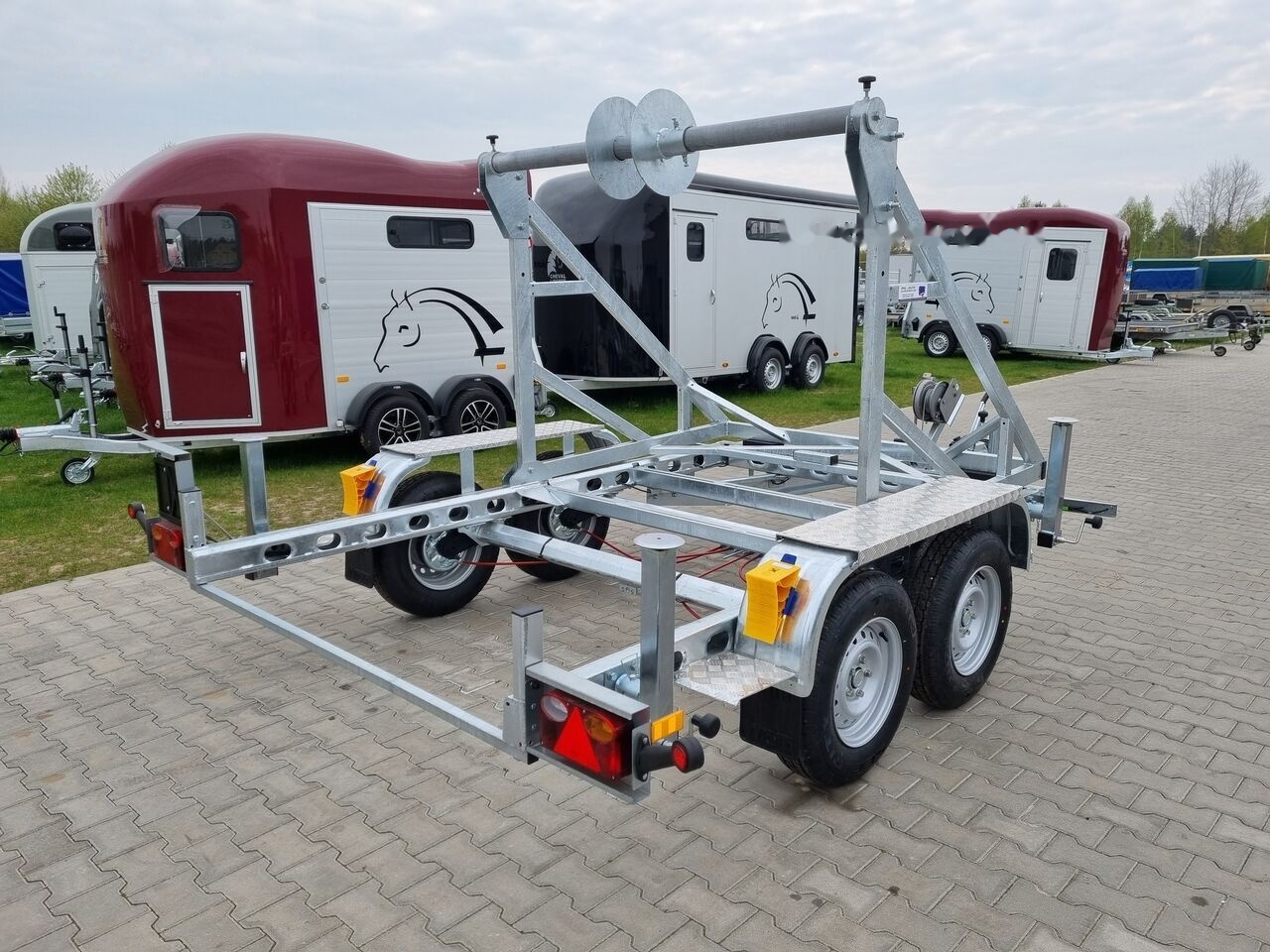 Wiola 2T-H2 przyczepa kablowa / cable trailer 2.7T GVW - Remolque portabobinas: foto 4 Wiola 2T-H2 przyczepa kablowa / cable trailer 2.7T GVW - Remolque portabobinas: foto 4