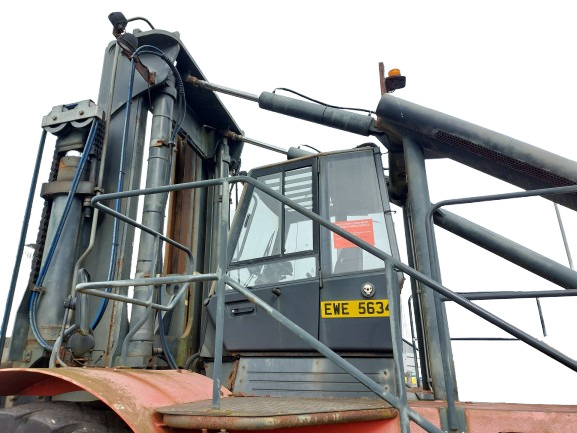 LINDE H420 42000kg DIESEL FORKLIFT LINDE H420 42000kg DIESEL FORKLIFT - Equipo de manutención: foto 4 LINDE H420 42000kg DIESEL FORKLIFT LINDE H420 42000kg DIESEL FORKLIFT - Equipo de manutención: foto 4