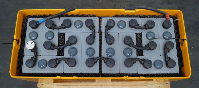 Hawker unknown | Battery 24V560Ah 4PZV560 year 2020 weight 515 kg - Acumulador para Equipo de manutención: foto 3 Hawker unknown | Battery 24V560Ah 4PZV560 year 2020 weight 515 kg - Acumulador para Equipo de manutención: foto 3