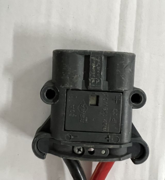 Hoppecke unknown | Trak mini 24V30A 230v Year unknown 80A Rema battery connecto Trak mini 24V30A 230v Year unknown 80A Rema battery connector - Acumulador para Equipo de manutención: foto 3 Hoppecke unknown | Trak mini 24V30A 230v Year unknown 80A Rema battery connecto Trak mini 24V30A 230v Year unknown 80A Rema battery connector - Acumulador para Equipo de manutención: foto 3