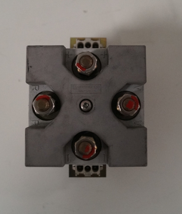 Jungheinrich 5030053 | 4 polige contactor 24V type S 187/A2/9 For EKS 310 - Sistema eléctrico para Equipo de manutención: foto 1 Jungheinrich 5030053 | 4 polige contactor 24V type S 187/A2/9 For EKS 310 - Sistema eléctrico para Equipo de manutención: foto 1