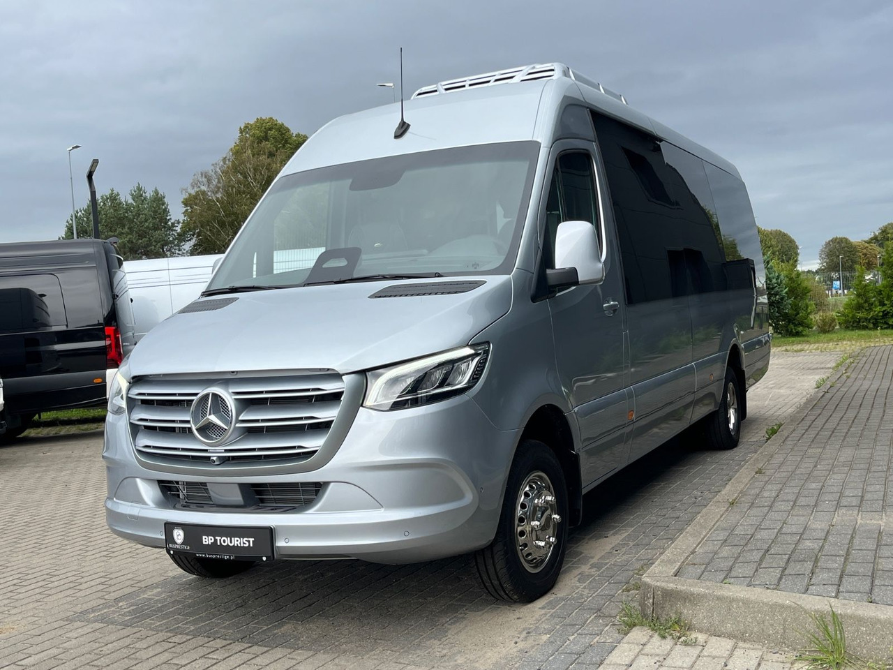 Mercedes-Benz Sprinter 519 TRANSFER XL / 22+1+1 / ON STOCK!!! Mercedes-Benz Sprinter 519 TOURIST XL/ 21-24 Seats/ IN STOCK! - Minibús, Furgoneta de pasajeros: foto 3 Mercedes-Benz Sprinter 519 TRANSFER XL / 22+1+1 / ON STOCK!!! Mercedes-Benz Sprinter 519 TOURIST XL/ 21-24 Seats/ IN STOCK! - Minibús, Furgoneta de pasajeros: foto 3