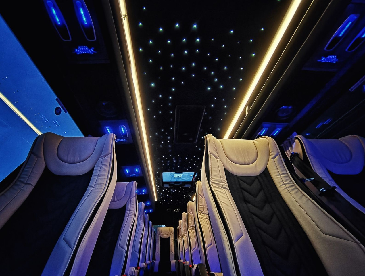 Mercedes-Benz Sprinter 519 XL /19+1+1/Luxury Bus /Coming Soon! Mercedes-Benz Sprinter 519 XL /19+1+1/Luxury /Panorama Windows - Minibús, Furgoneta de pasajeros: foto 1 Mercedes-Benz Sprinter 519 XL /19+1+1/Luxury Bus /Coming Soon! Mercedes-Benz Sprinter 519 XL /19+1+1/Luxury /Panorama Windows - Minibús, Furgoneta de pasajeros: foto 1