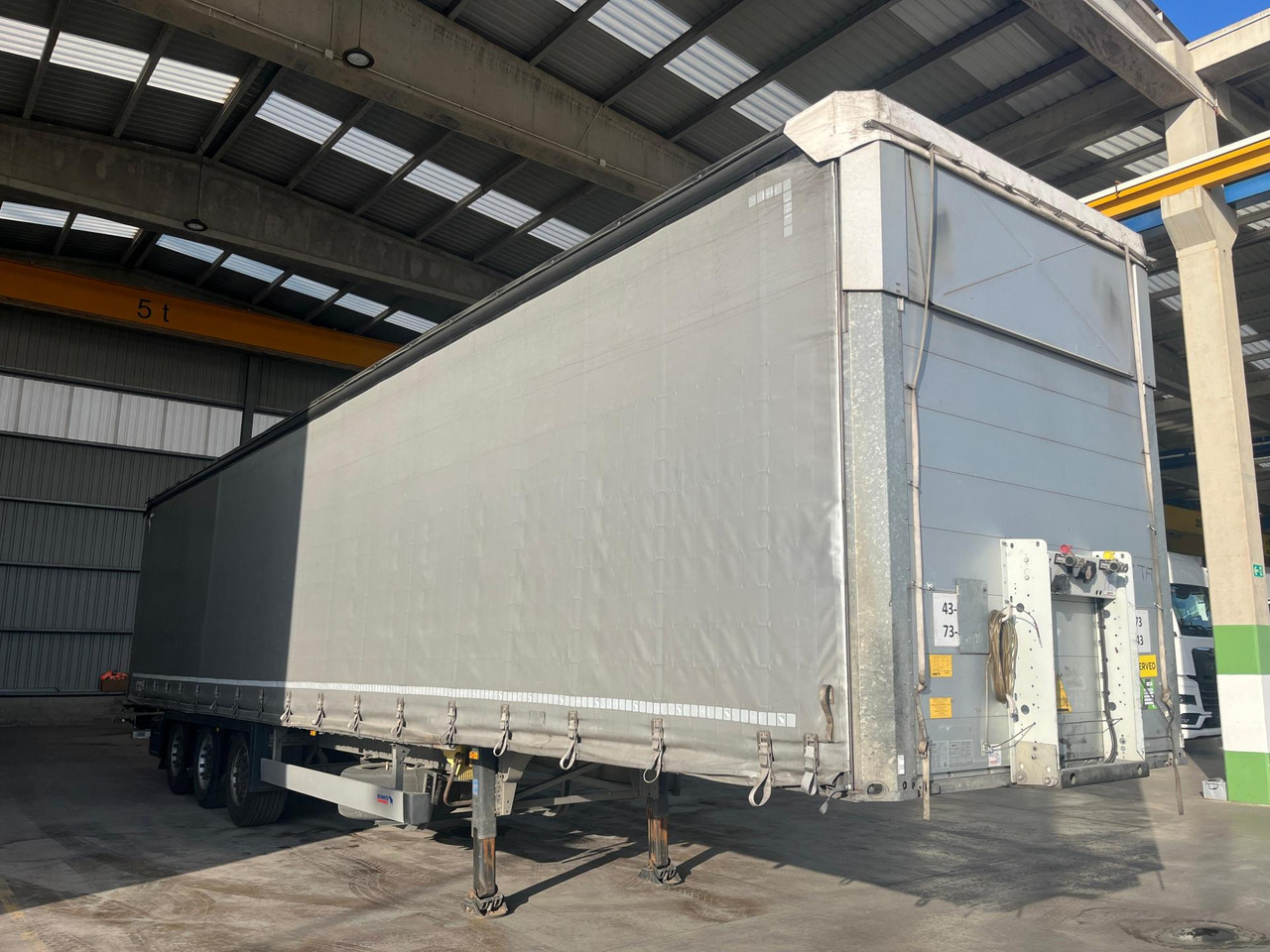 Schmitz Cargobull SCS24/L Varios - Semirremolque lona: foto 2 Schmitz Cargobull SCS24/L Varios - Semirremolque lona: foto 2