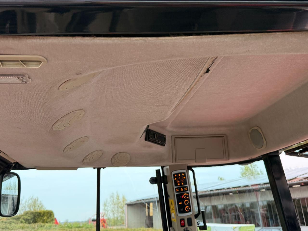 Massey Ferguson 7718 DynaVT - Tractor: foto 5 Massey Ferguson 7718 DynaVT - Tractor: foto 5