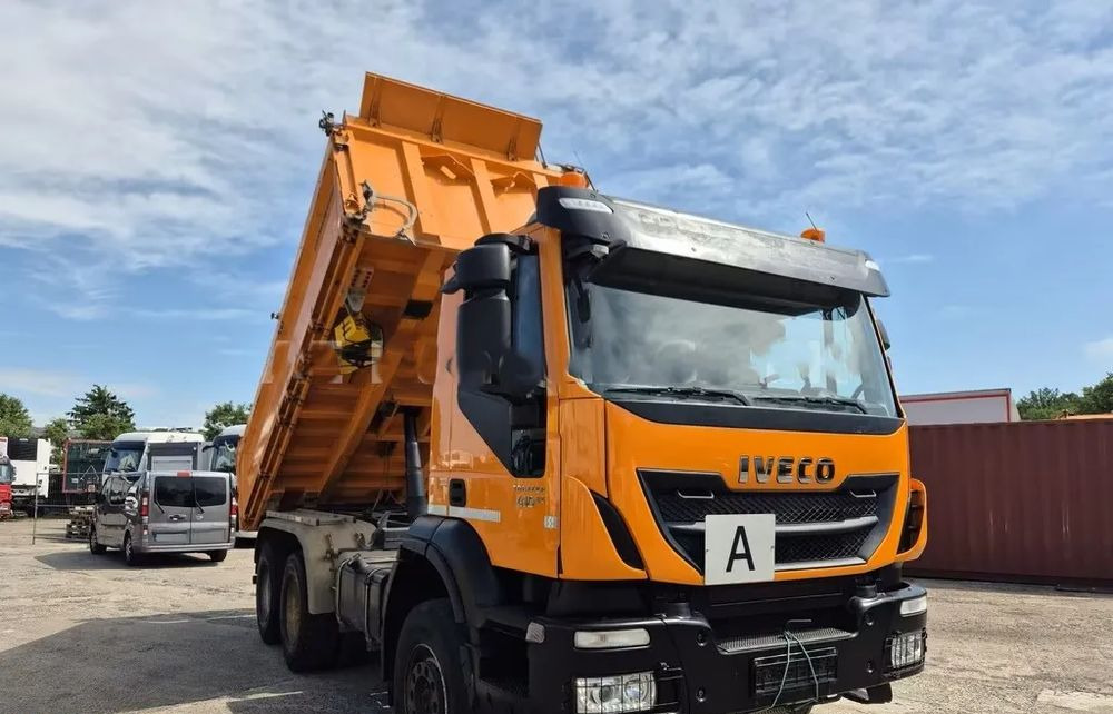 Iveco Trakker 410 BB 6x4 – Wywrotka 12 m³ / Manual / MEILLER BORDMATIK / Euro 6 / Klima / Tempomat - Volquete camión: foto 2 Iveco Trakker 410 BB 6x4 – Wywrotka 12 m³ / Manual / MEILLER BORDMATIK / Euro 6 / Klima / Tempomat - Volquete camión: foto 2