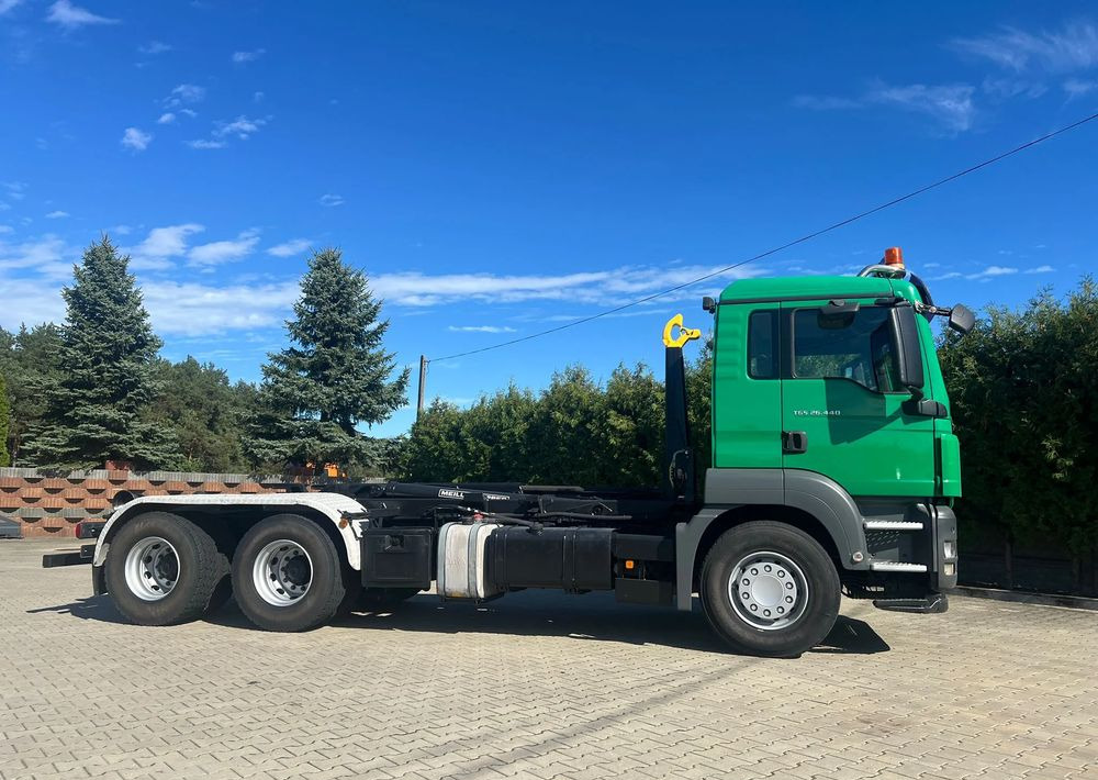 MAN TGS 26.440 | Hakowiec Meiller| 6x4 | 440 KM | przód resor, tył pneumatyczne |Belka ostrzegawcza (koguty) - Multibasculante camión: foto 4 MAN TGS 26.440 | Hakowiec Meiller| 6x4 | 440 KM | przód resor, tył pneumatyczne |Belka ostrzegawcza (koguty) - Multibasculante camión: foto 4