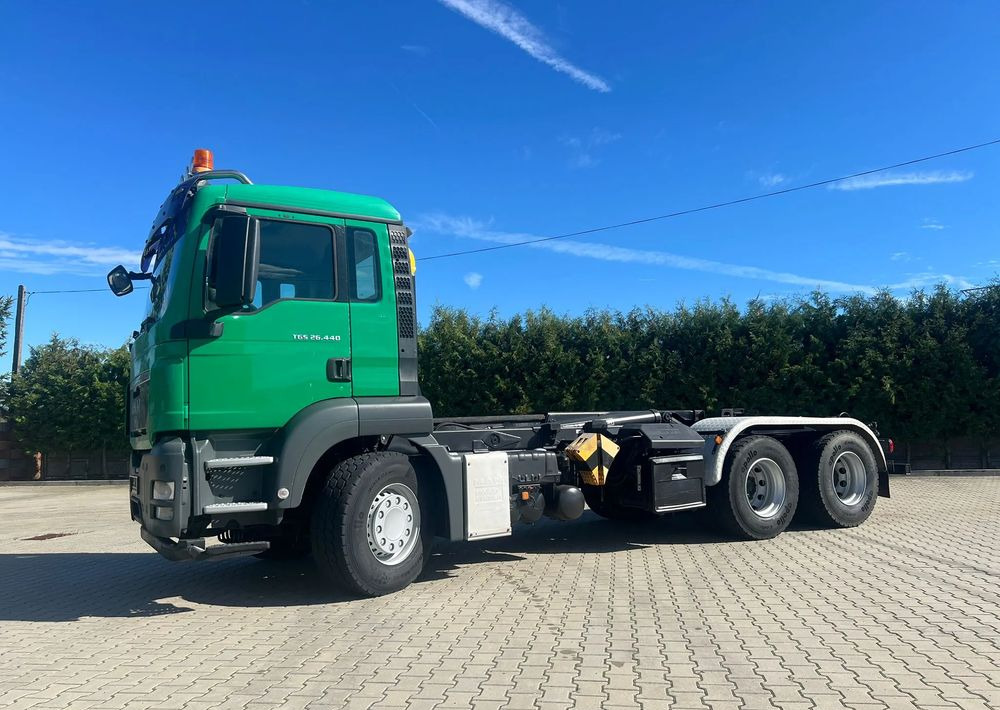 MAN TGS 26.440 | Hakowiec Meiller| 6x4 | 440 KM | przód resor, tył pneumatyczne |Belka ostrzegawcza (koguty) - Multibasculante camión: foto 3 MAN TGS 26.440 | Hakowiec Meiller| 6x4 | 440 KM | przód resor, tył pneumatyczne |Belka ostrzegawcza (koguty) - Multibasculante camión: foto 3
