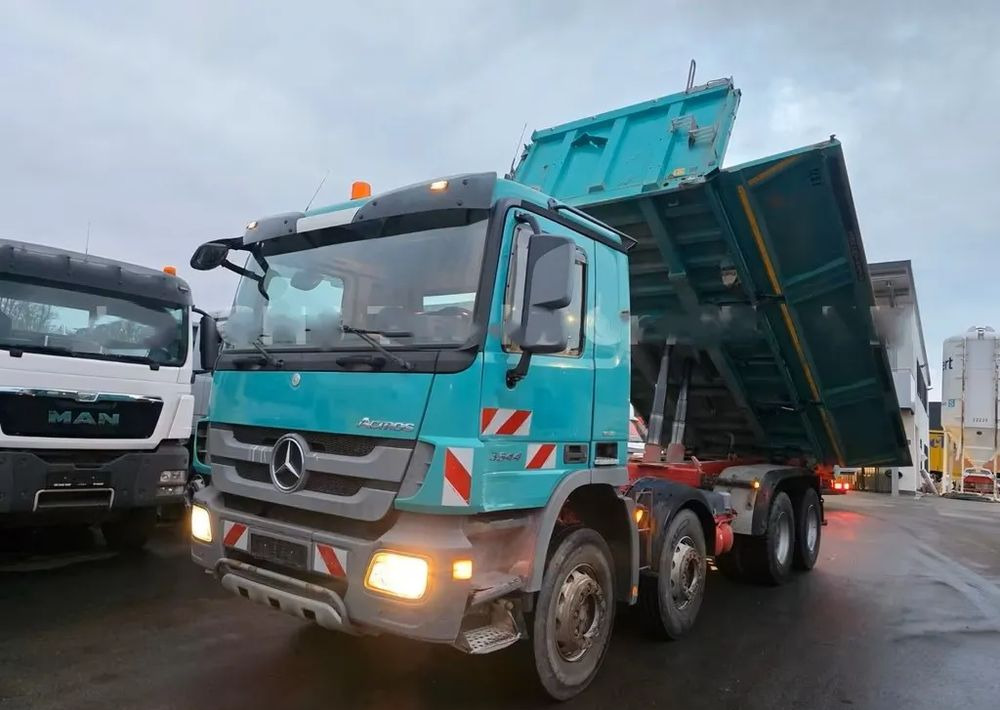 Mercedes-Benz Actros 3544 / 4144 •EPS •Wywrotka trójstronna • 8x4 • Meiller BORDMATIK • Euro5 • - Volquete camión: foto 2 Mercedes-Benz Actros 3544 / 4144 •EPS •Wywrotka trójstronna • 8x4 • Meiller BORDMATIK • Euro5 • - Volquete camión: foto 2