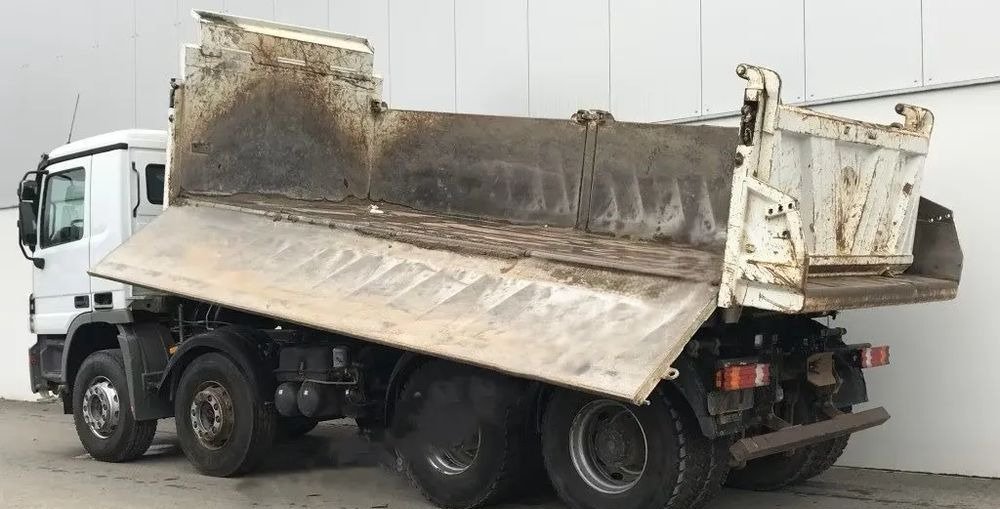 Mercedes-Benz Actros 4141 K 8x4 • 3-stronny wywrot • Bordmatik • Tempomat •Euro4 - Volquete camión: foto 2 Mercedes-Benz Actros 4141 K 8x4 • 3-stronny wywrot • Bordmatik • Tempomat •Euro4 - Volquete camión: foto 2