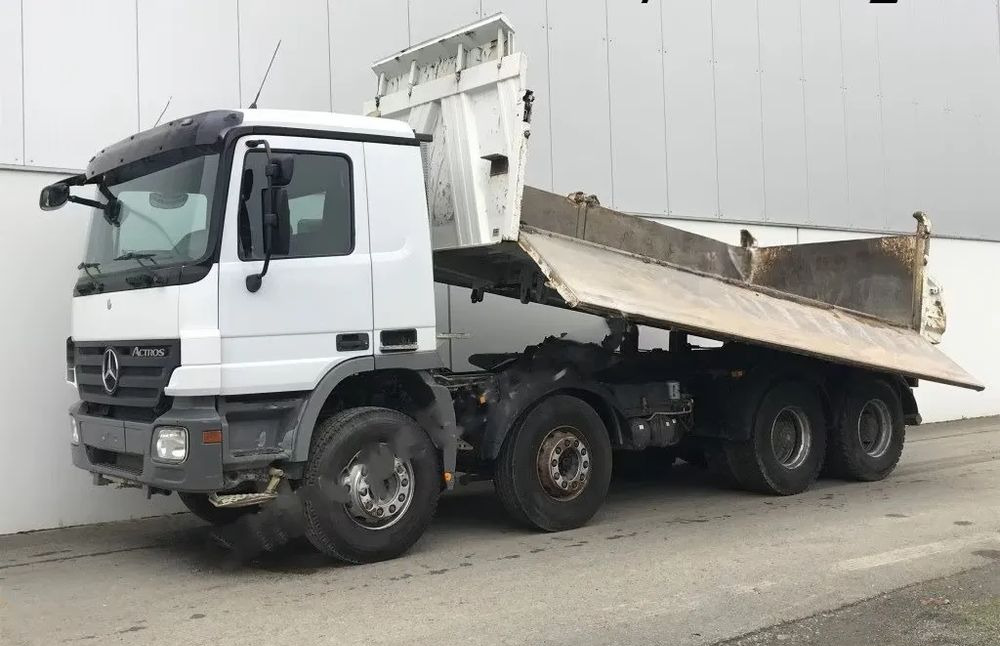 Mercedes-Benz Actros 4141 K 8x4 • 3-stronny wywrot • Bordmatik • Tempomat •Euro4 - Volquete camión: foto 4 Mercedes-Benz Actros 4141 K 8x4 • 3-stronny wywrot • Bordmatik • Tempomat •Euro4 - Volquete camión: foto 4