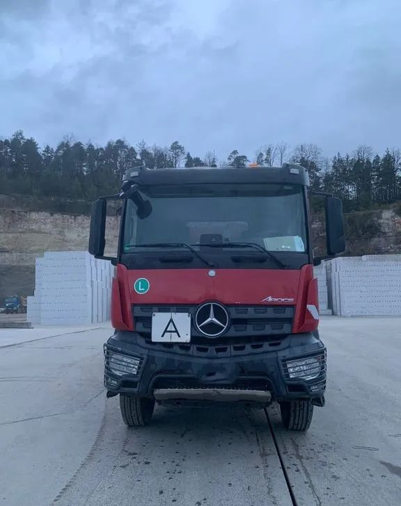 Mercedes-Benz Arocs 4146 8x4 | Wywrotka Trójstronna | 460 KM | Euro 6 | Retarder | - Volquete camión: foto 3 Mercedes-Benz Arocs 4146 8x4 | Wywrotka Trójstronna | 460 KM | Euro 6 | Retarder | - Volquete camión: foto 3