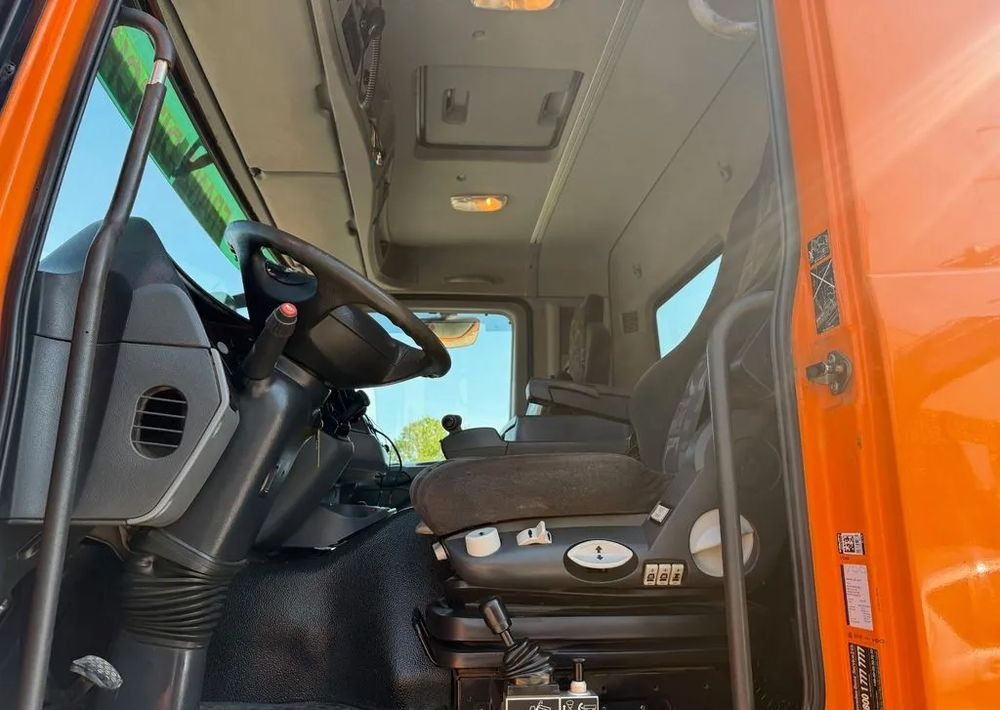 Leasing financiero de  Mercedes-Benz Mercedes-Benz Actros 4144 8x6 Wywrotka Bordmatic | Klimatyzacja | Euro 5 leasing Mercedes-Benz Mercedes-Benz Actros 4144 8x6 Wywrotka Bordmatic | Klimatyzacja | Euro 5: foto 7