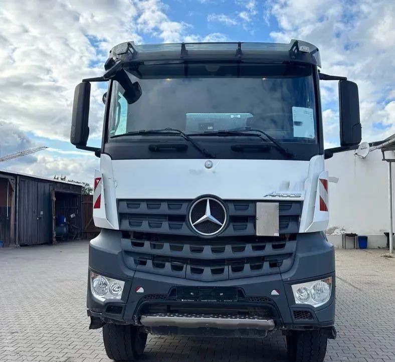 Mercedes-Benz Mercedes-Benz Arocs 4145AK 8x6 Allrad | Wywrotka Schmitz Mulda z hydrauliczną zabudową kiprującą | Euro 6c | Przebieg: 144 249 km !!!! - Volquete camión: foto 4 Mercedes-Benz Mercedes-Benz Arocs 4145AK 8x6 Allrad | Wywrotka Schmitz Mulda z hydrauliczną zabudową kiprującą | Euro 6c | Przebieg: 144 249 km !!!! - Volquete camión: foto 4