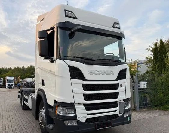 Scania R450 BDF • 6x2 • Euro 6d • Skrętna tylna oś • Retarder • Pod zabudowę • - Chasis camión: foto 1 Scania R450 BDF • 6x2 • Euro 6d • Skrętna tylna oś • Retarder • Pod zabudowę • - Chasis camión: foto 1