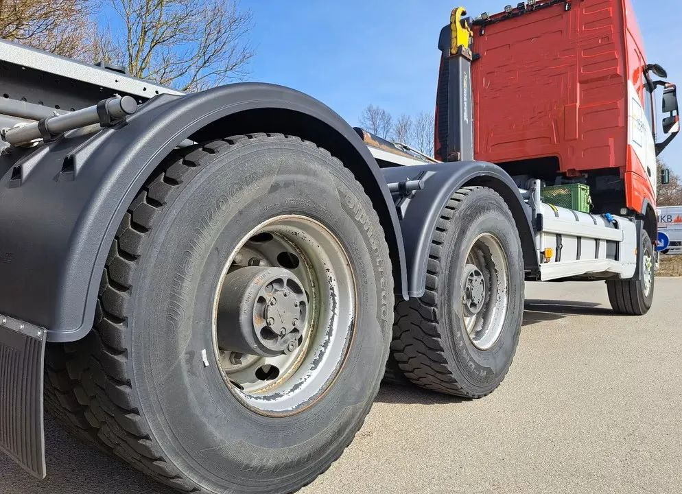 Volvo FH 64 R510 High-Line • 6x4 • Klimatyzacja postojowa • Hakowiec• Euro6 • zawieszenie pneumatyczne - Multibasculante camión: foto 5 Volvo FH 64 R510 High-Line • 6x4 • Klimatyzacja postojowa • Hakowiec• Euro6 • zawieszenie pneumatyczne - Multibasculante camión: foto 5